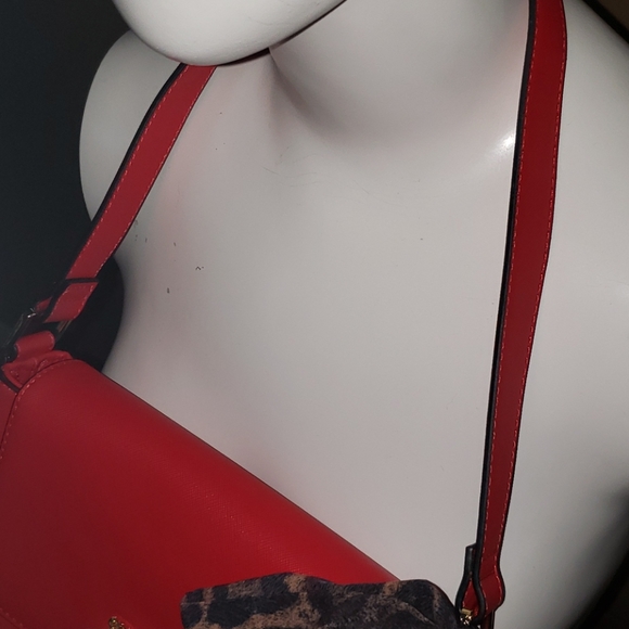 NWOT Steve Madden Red Shoulder Bag w. animal scarf (bin 5) 💥 - Picture 3 of 6
